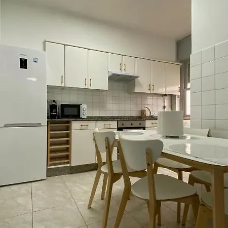 Piso Turistico Tomás Paredes Samil Vigo