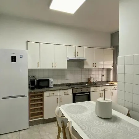 Apartamento Piso Turistico Tomás Paredes Samil *