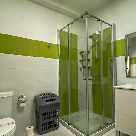Piso Turistico Tomás Paredes Samil *